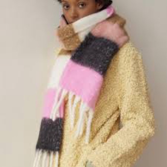 Urban Outfitters Women’s Multi Scarf Wrap - Picture 1 of 3